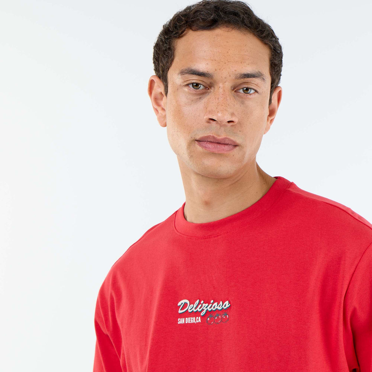 T-shirt homme en coton à motif placé et col rond ROUGE
