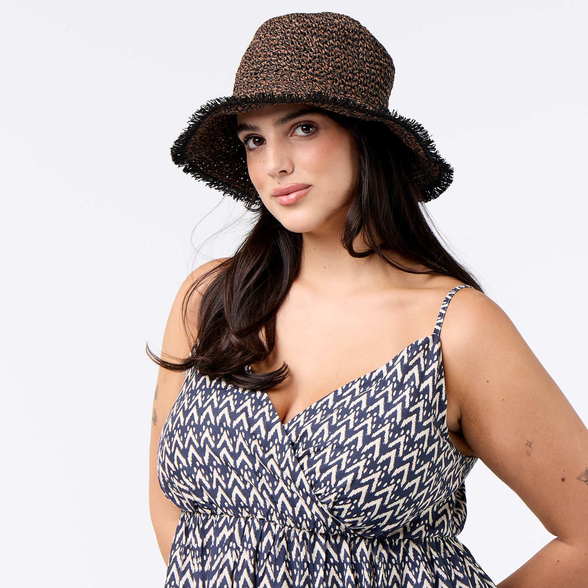Robe midi à motif avec fines bretelles réglables GRIS