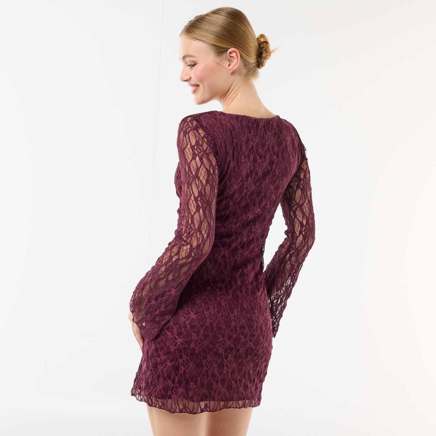 Robe en dentelle à manches pagode ROUGE
