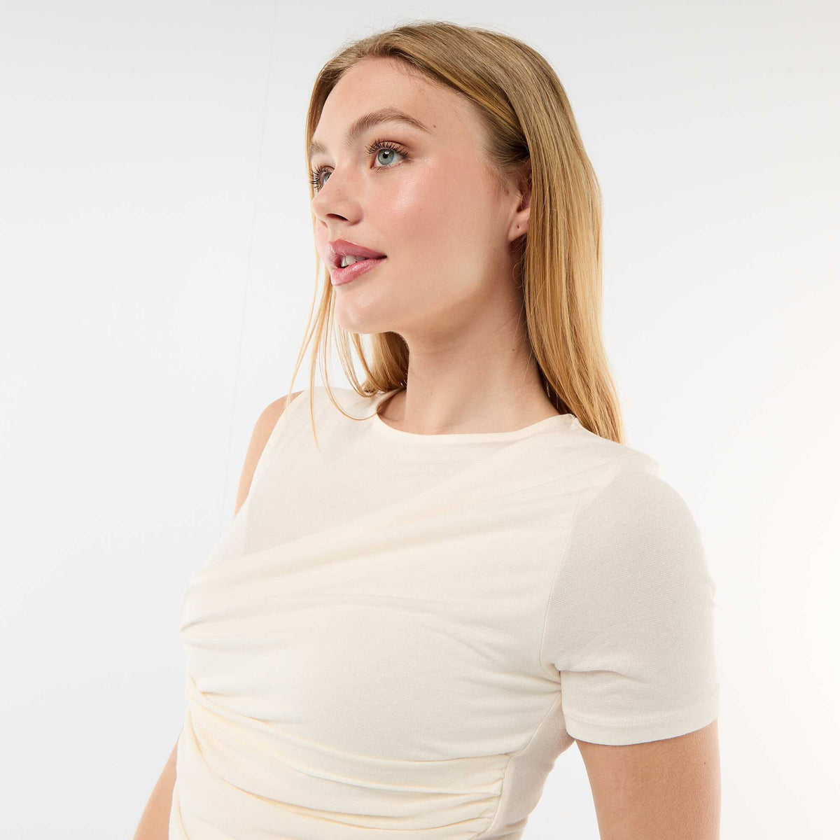Tee-shirt asymétrique avec drapé épaule ECRU