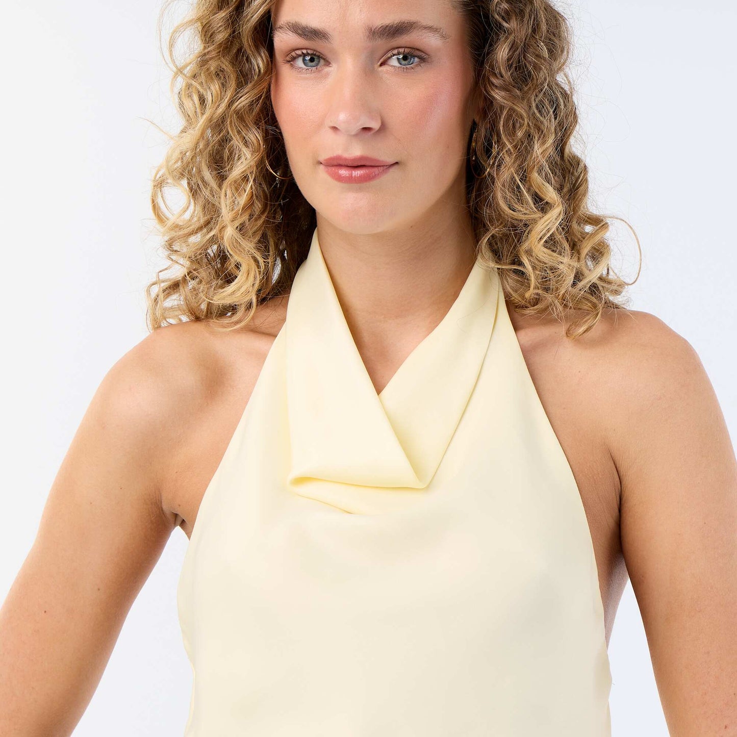 Top stretch asymétrique matière satinée JAUNE