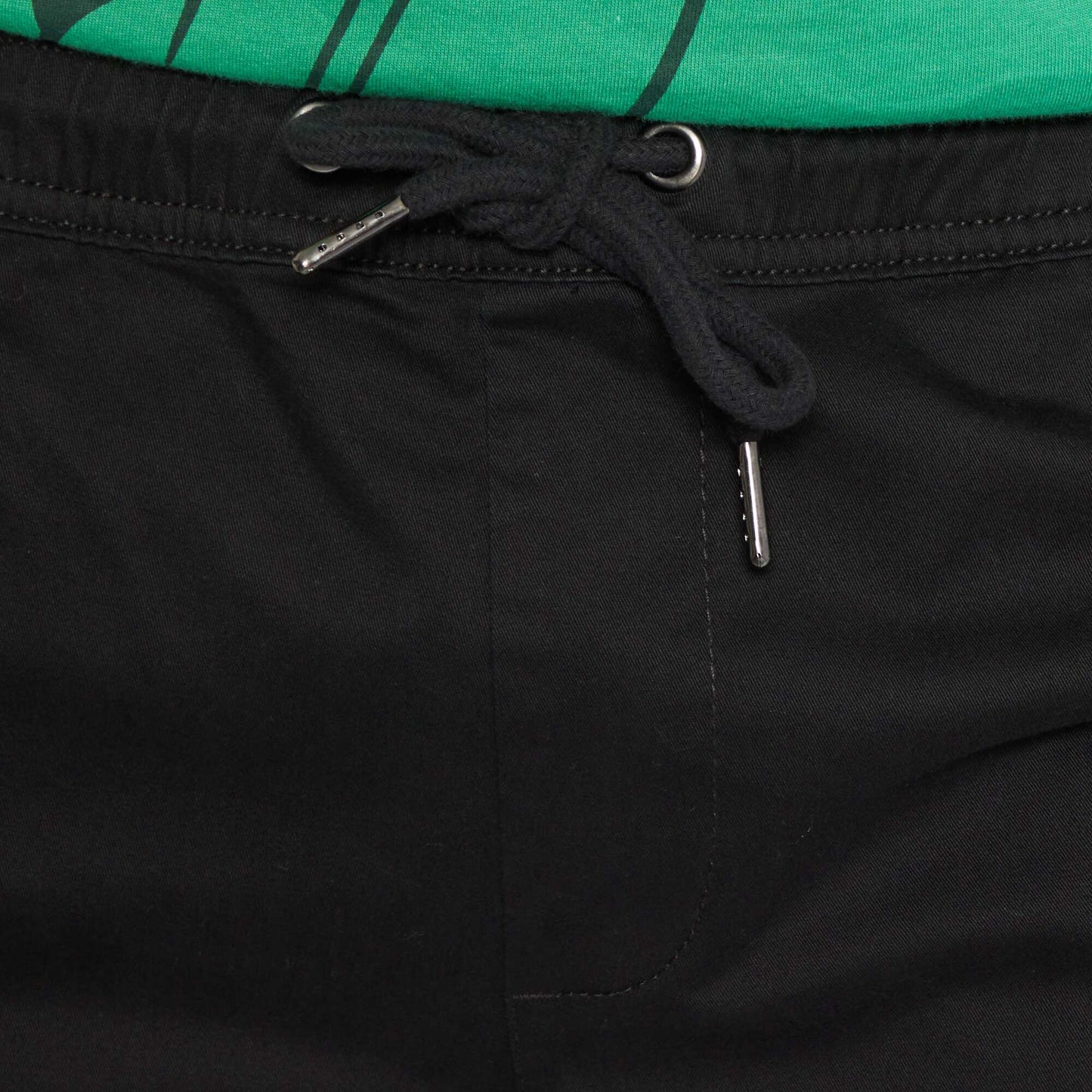 Chino slim coupe jogger noir