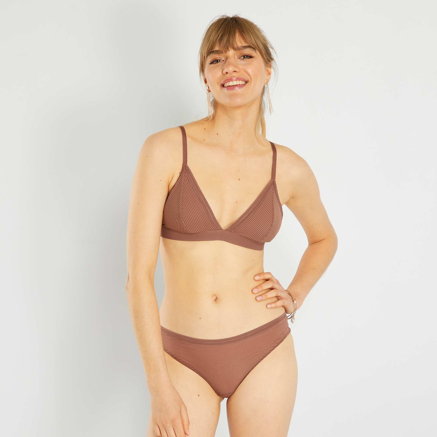 Tanga microfibre Marron