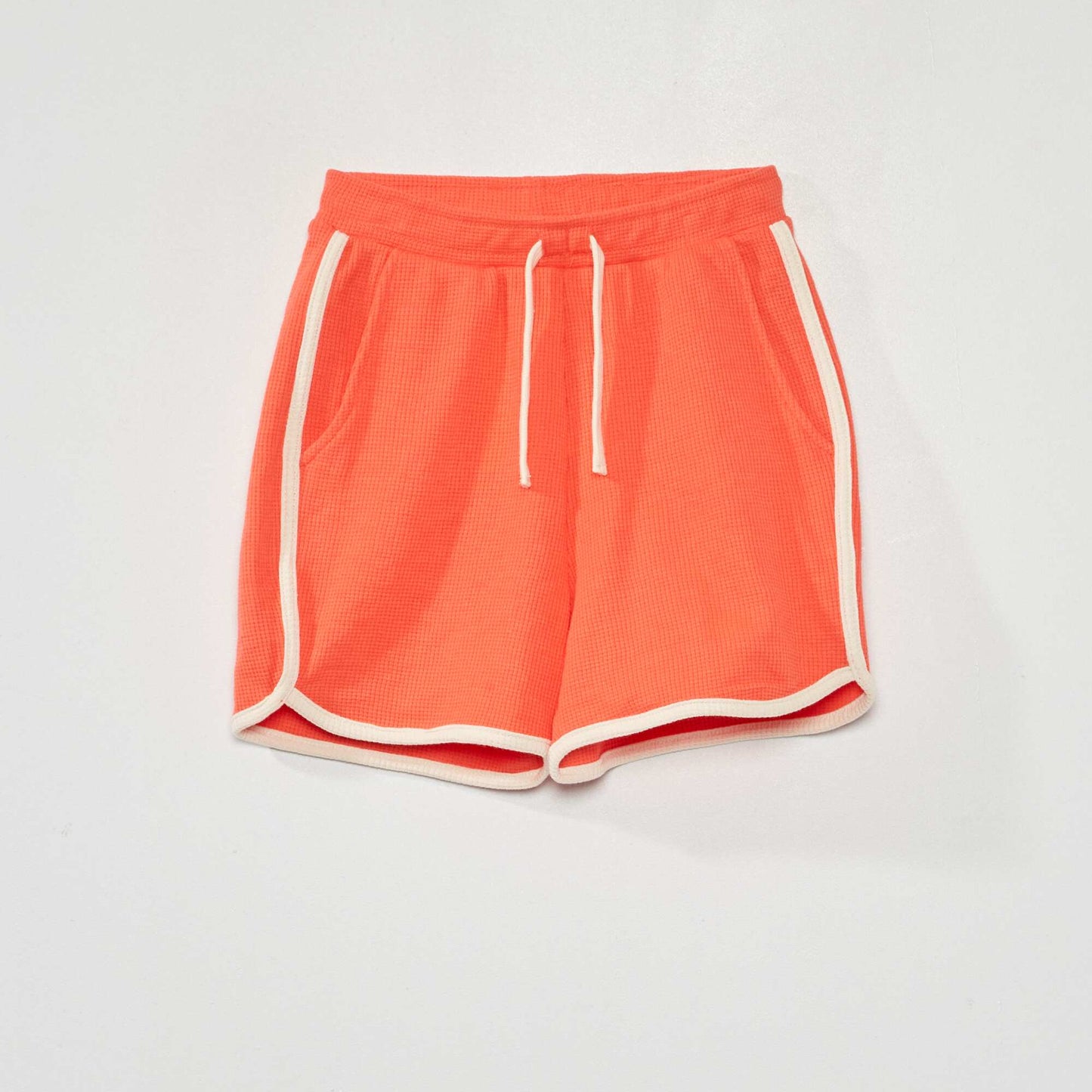 Short en maille gaufrée rouge corail